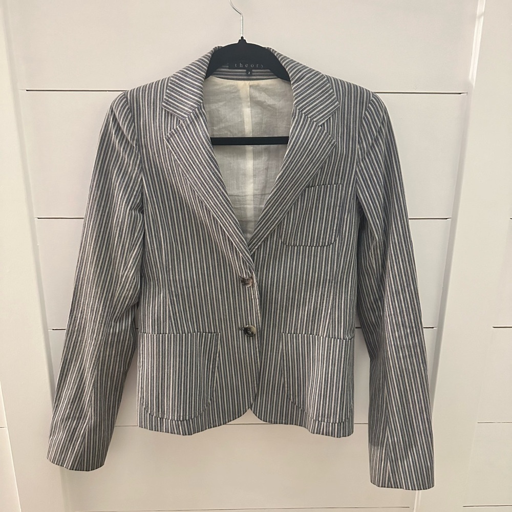 THEORY 2 Pinstriped quiet luxury academic woman grey lined classic preppy blazer